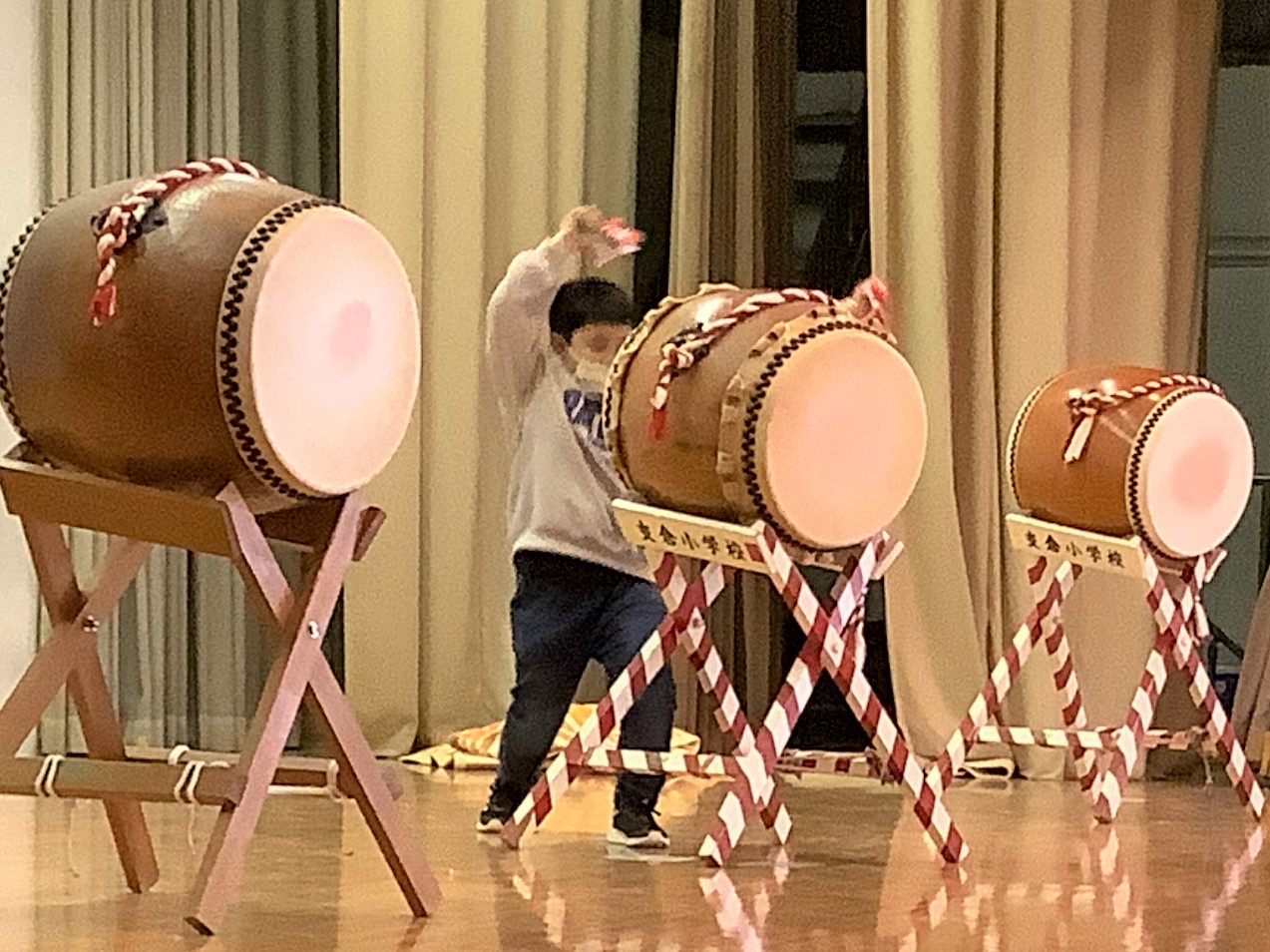 4