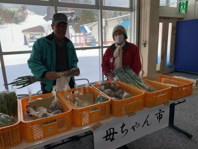 「母ちゃん市」の出店写真