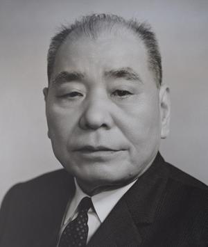 菅原栄一氏